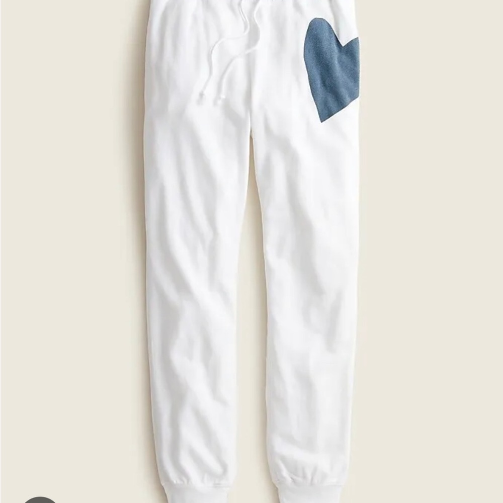 J-Crew set, Magic-rinse with blue heart accent - Picture 2 of 3